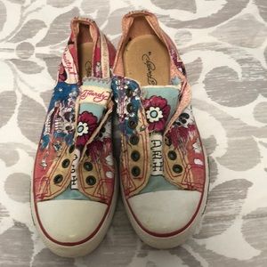 Ed Hardy sneaker. Size 7